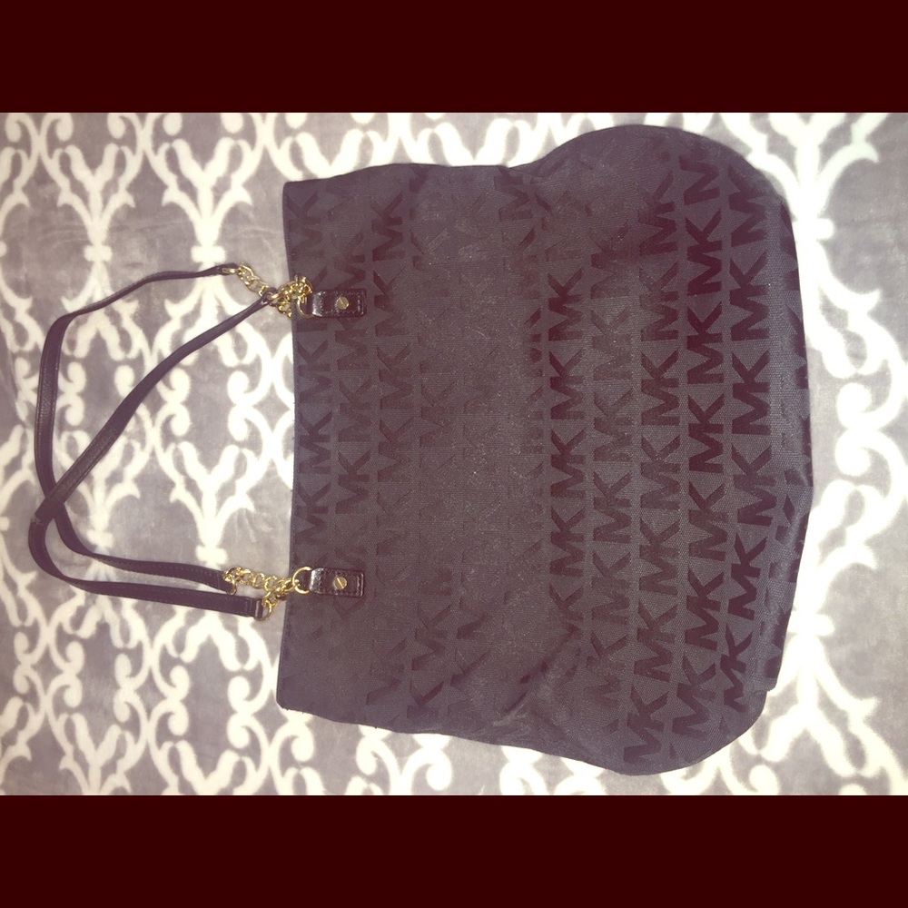 Used black Michael kors shoulder bag! Sale‼️