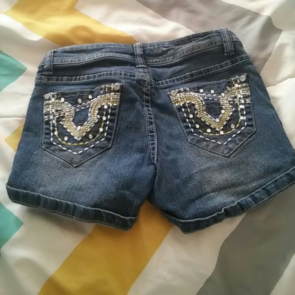 Shorts - Picture 2 of 2