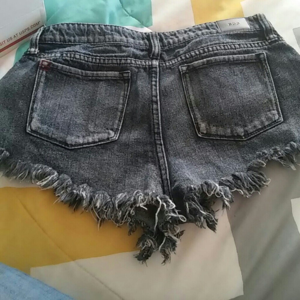 Shorts - Picture 2 of 2