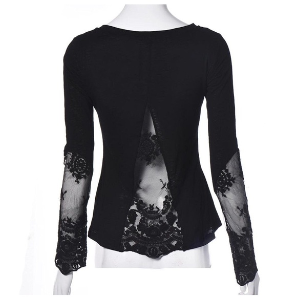 Gorgeous top with lace detail - Picture 5 of 7