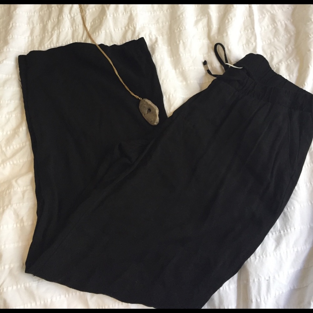 Old Navy summer weight pants.