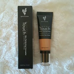 Chiffon  - Touch mineral skin perfecting concealer