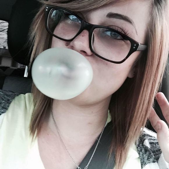 Meet your Posher, Lauren - Picture 1 of 1