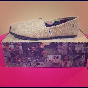Burlap TOMS