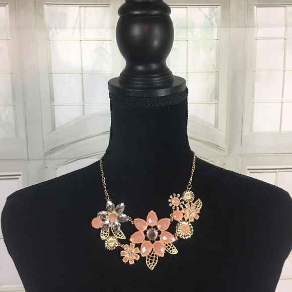 Flower Bib Necklace - Picture 2 of 5