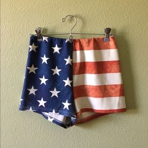 Flag print shorts