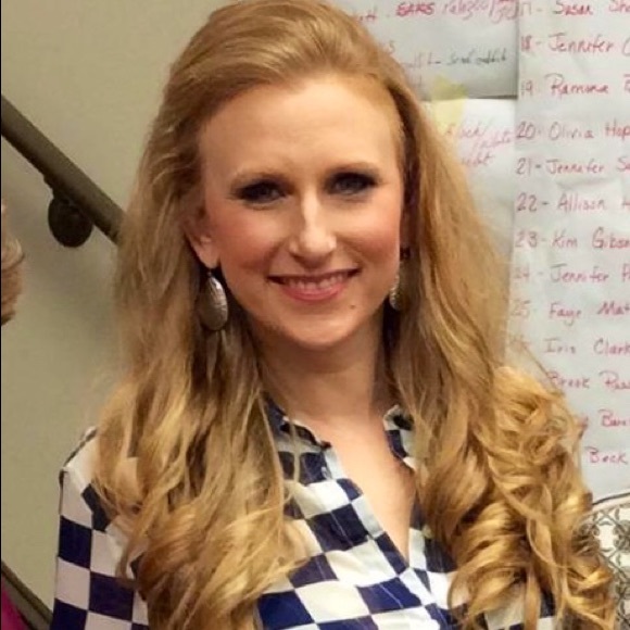 Meet your Posher, Allison - Picture 3 of 4