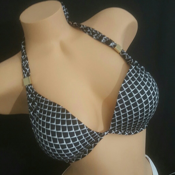 Victoria's secrets 34DD M OR L BIKINI BUNDLE NWT