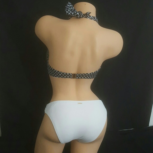 Victoria's secrets 34DD M OR L BIKINI BUNDLE NWT