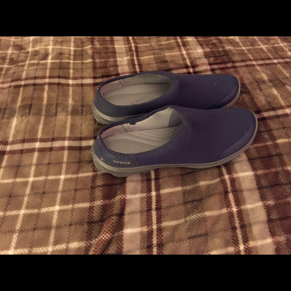 Croc women's shoes, size 8