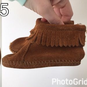 Minnetonka Mocs size 4