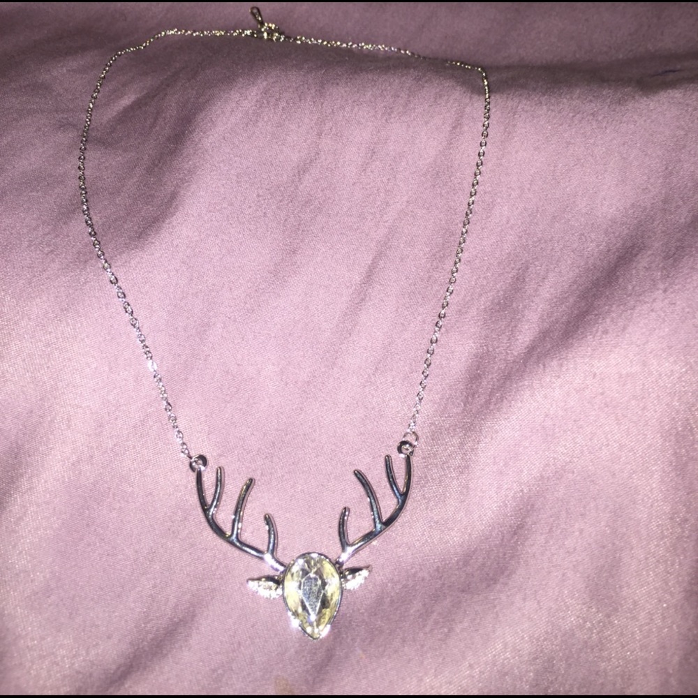 Crystal deer head w/antlers silver necklace,