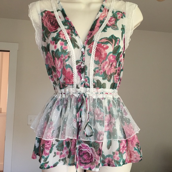 Floral lace blouse - Picture 1 of 2