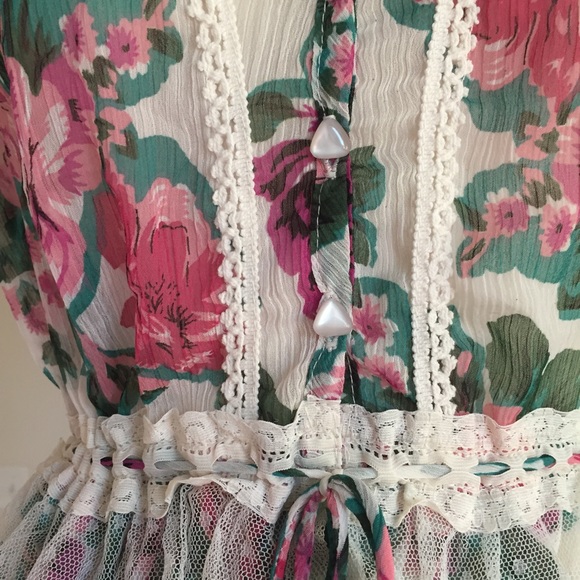 Floral lace blouse - Picture 2 of 2