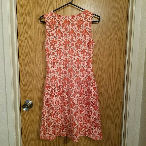 Cynthia Rowley A line lace overlay dress. - Picture 4 of 4