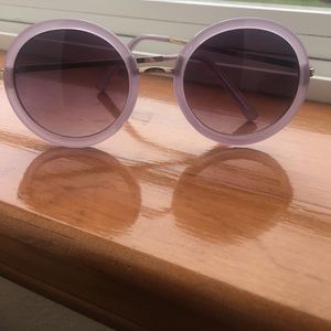 Sunglasses with mini tote