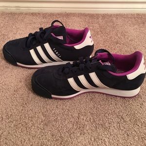 Adidas Sneakers