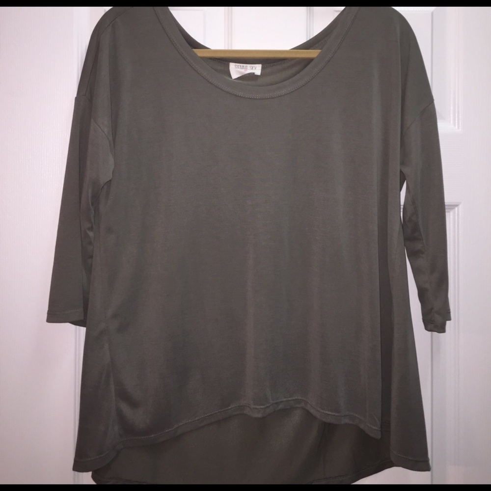 Sienna Sky gray thin long sleeve comfy shirt