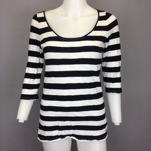 American Eagle Outfitters Favorite T Black&White L