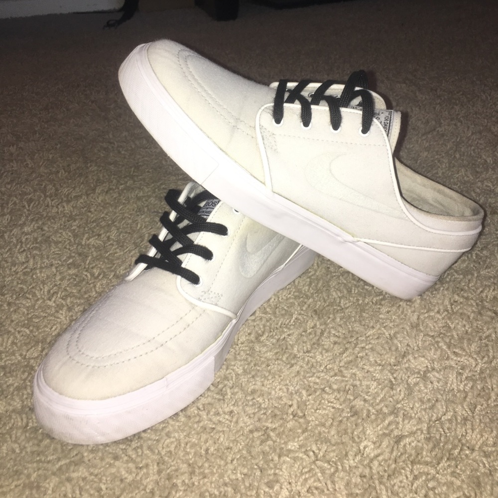 All white nike janoski