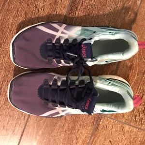 Asics training shoes size 8