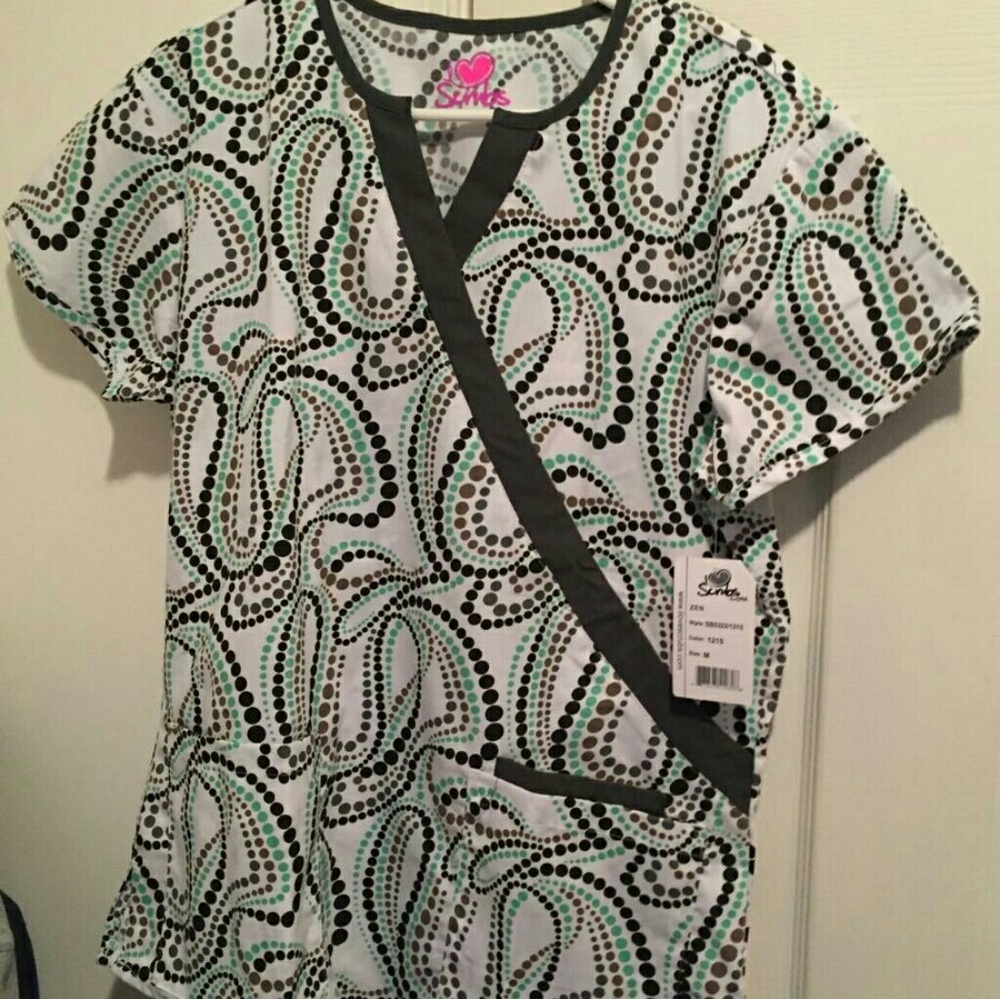 Scrub top