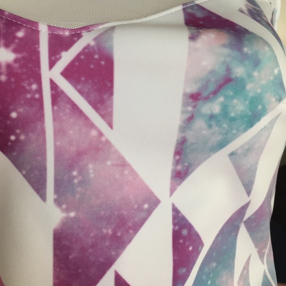 Galaxy crop tank - Picture 3 of 3