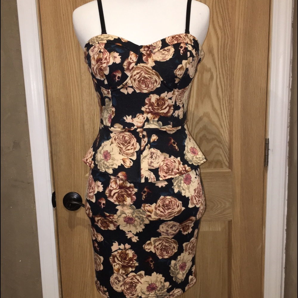 SOLD❗️Elegant Floral Dress