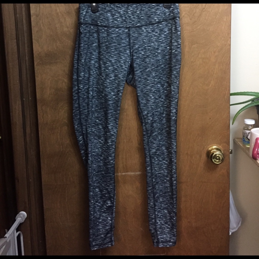 Stirrup athletic leggings