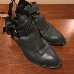 Jeffrey Campbell Everly boot 7 black