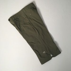 NWOT Mountain Hardware Capris