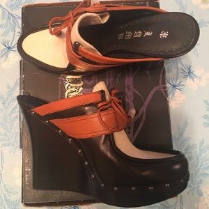 L.A.M.B Made with love ❤️ ladies Mules / Clogs 👡