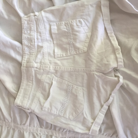 Highwasted shorts - Picture 2 of 2