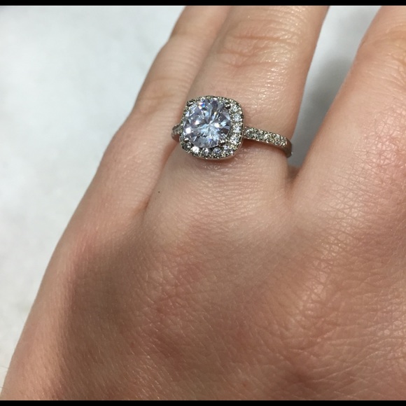 Sold 1.5 ct CZ ENGAGEMENT RING 💍 sold - Picture 3 of 4