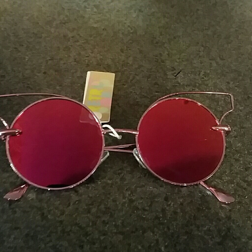 Sunglasses - Picture 2 of 3