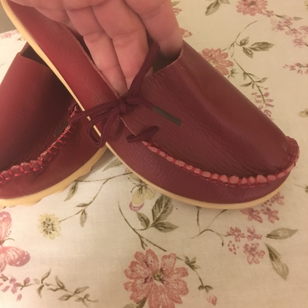 Brand new adorable red flats.