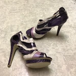 NEW Purple snakeskin heels