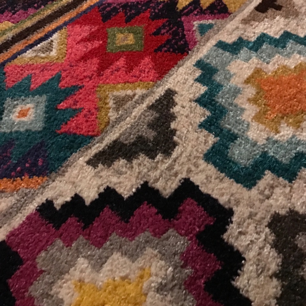 Meet your Posher, Laura