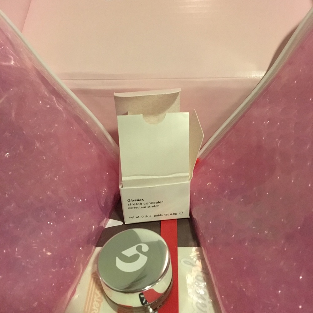 Glossier stretch concealer