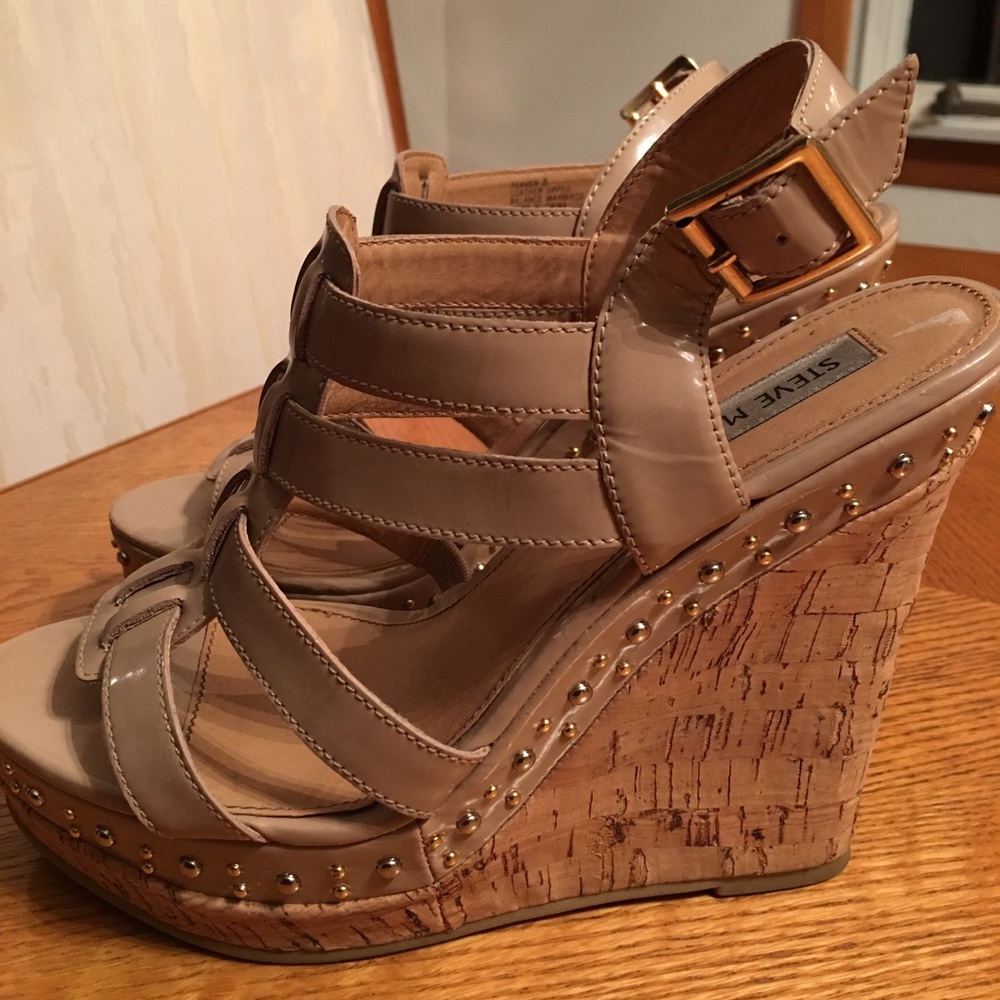 Steve Madden Nude Wedges