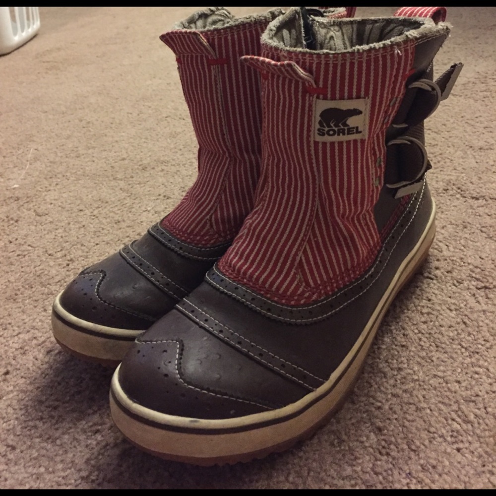 SOREL ankle snow boots