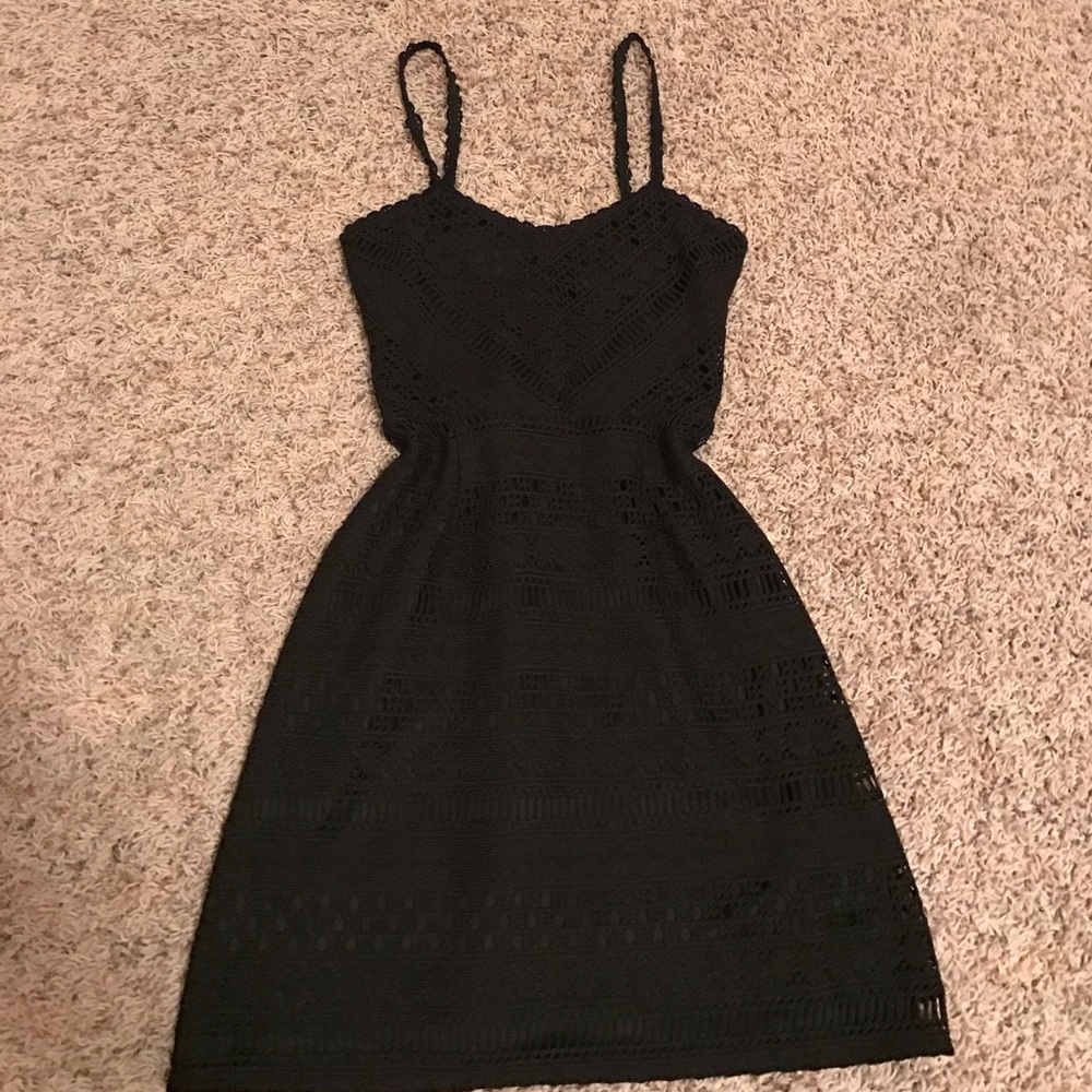 Final Sale.  Guess Cute crochet dress