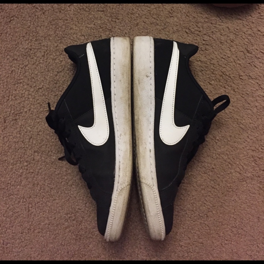 Black Nike Sneakers