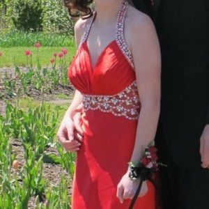 Elegant Red Prom Dress ❤️