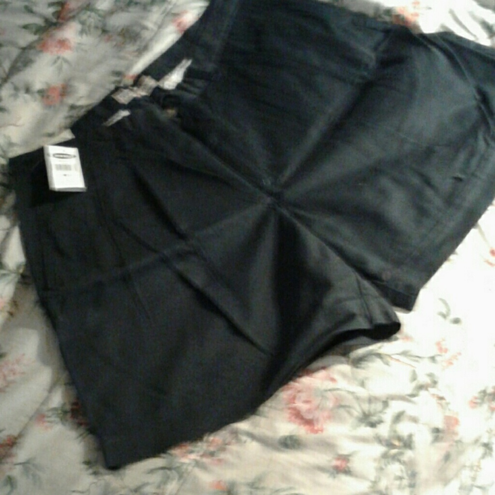 Old Navy Pleated Khaki Shorts