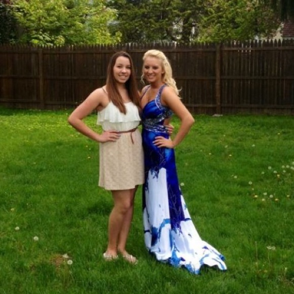 ๐ Catchet prom dress ๐ MAKE AN OFFER! - Picture 2 of 7