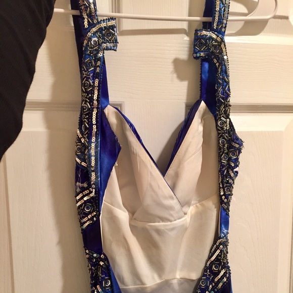 ๐ Catchet prom dress ๐ MAKE AN OFFER! - Picture 7 of 7