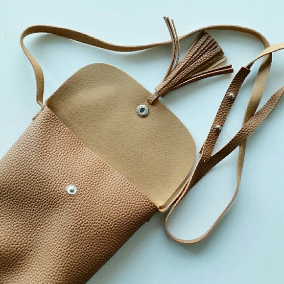 Vegan Leather Tassel Crossbody Bag - Picture 3 of 4