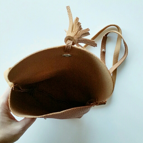 Vegan Leather Tassel Crossbody Bag - Picture 4 of 4