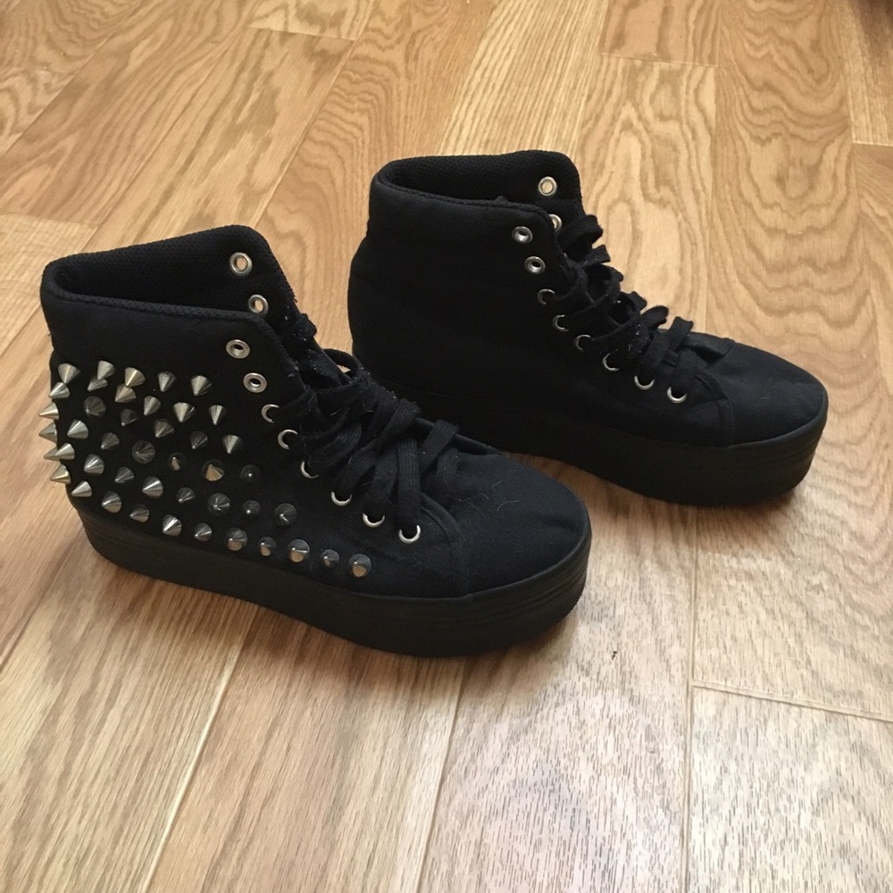 Jeffrey Campbell JC Play Studded platform size 7